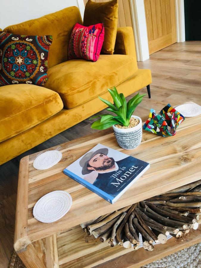 The Art Attic A Stylish Boutique Apartment Builth Wells Exteriör bild
