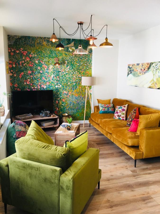 The Art Attic A Stylish Boutique Apartment Builth Wells Exteriör bild