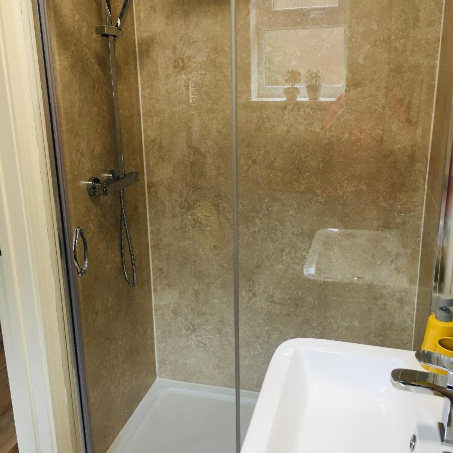 The Art Attic A Stylish Boutique Apartment Builth Wells Exteriör bild